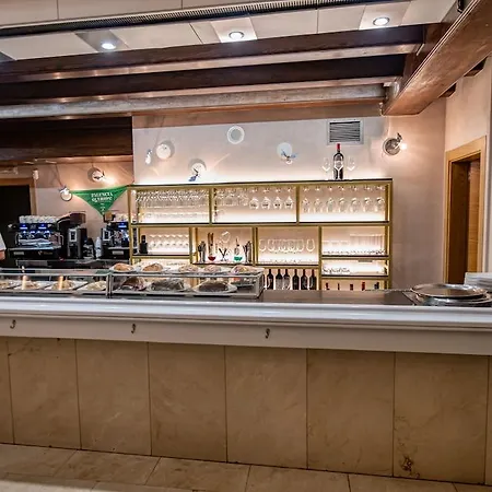 Castilla Vieja فندق 4*