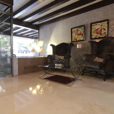 Castilla Vieja 4* بالينثيا