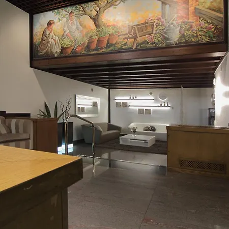 Ξενοδοχείο Castilla Vieja 4*