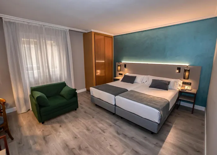 Отель Castilla Vieja