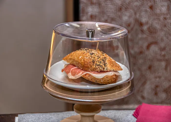 Отель Castilla Vieja 4*